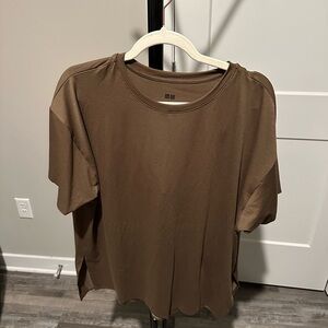 Uniqlo Large Airism Shirt NWT *not accepting offers*